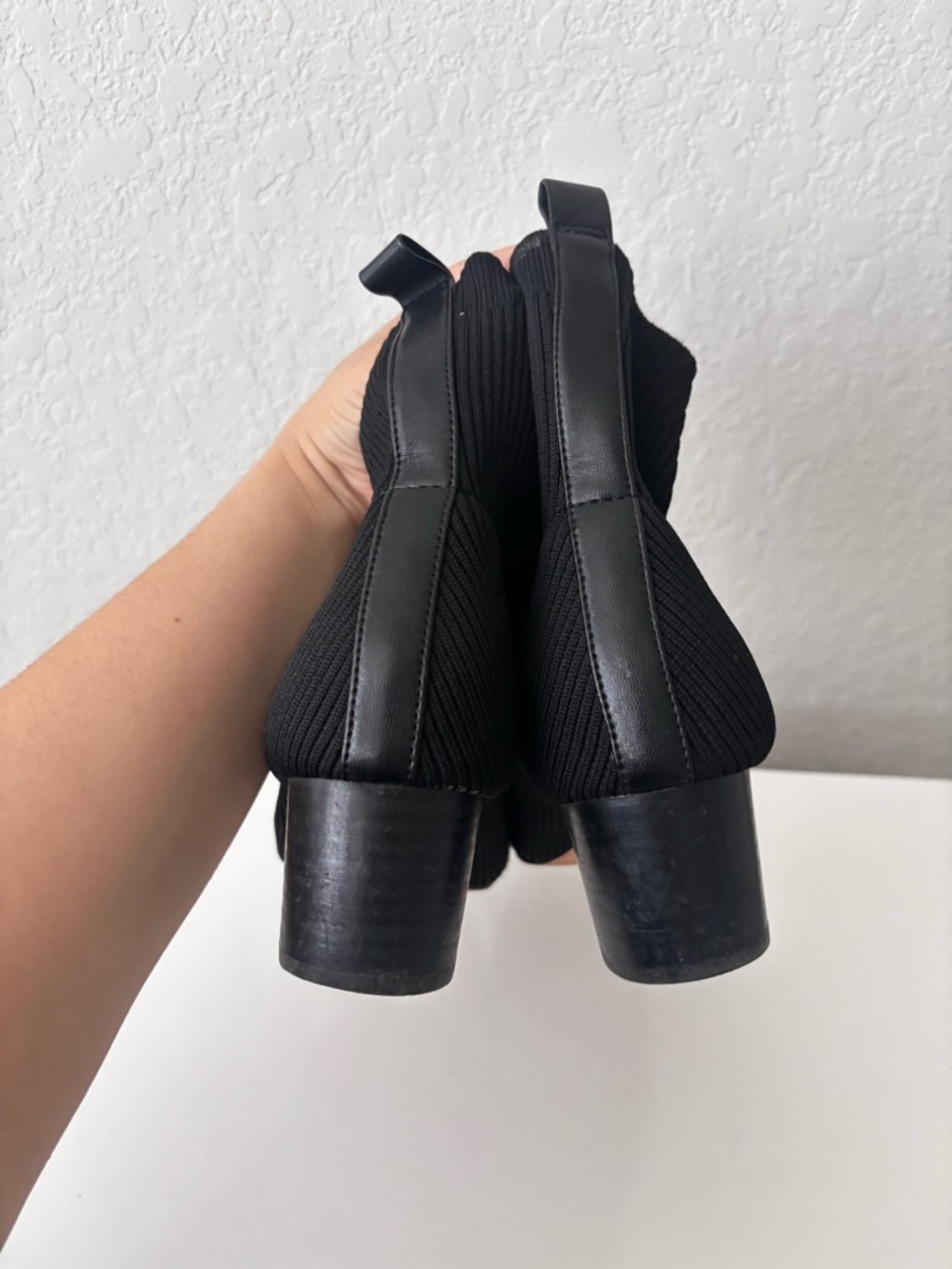 Joie black ribbed block booties size 10 - Picture 4 of 7
